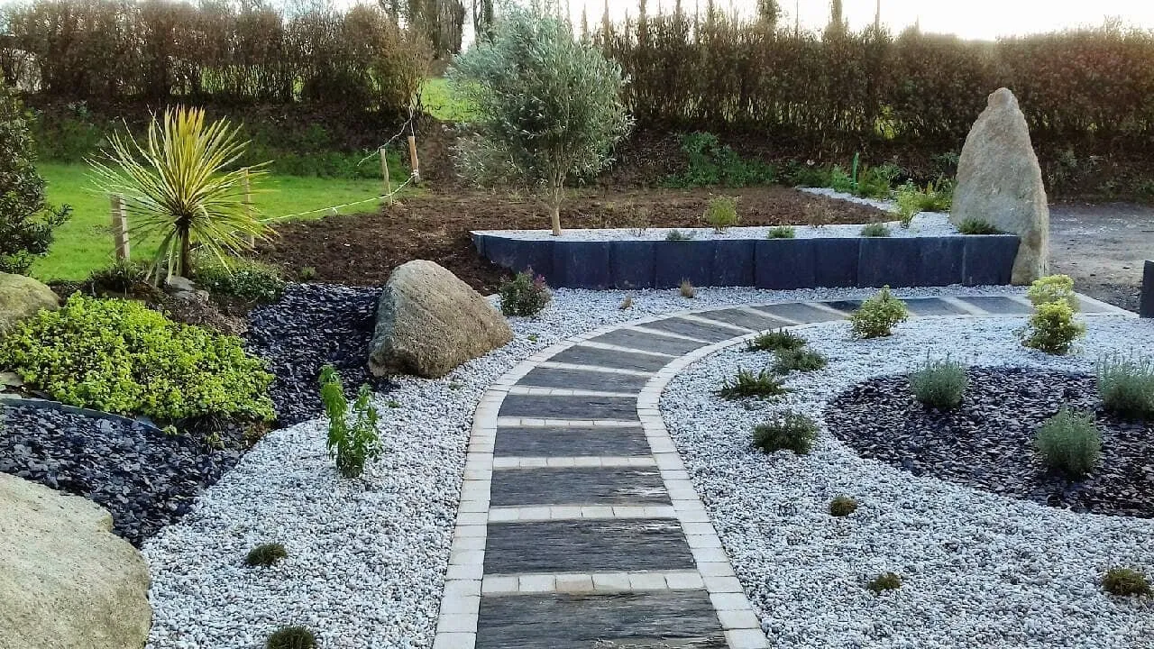 tonte de pelouse lampaul guimiliau